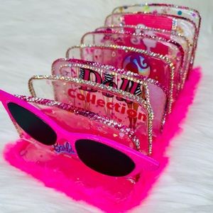 COPY - Barbie eyeshadow holder
